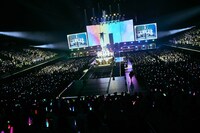 「≠ME 全国ツアー2025『We want to find “カフェ樂園”』」追加公演より。©YOANI/KING RECORDS