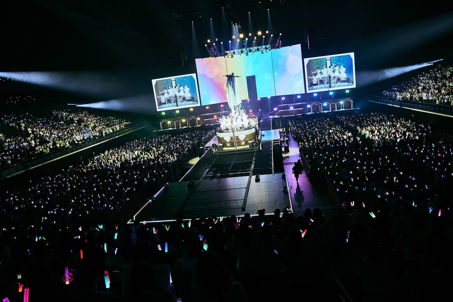 「≠ME 全国ツアー2025『We want to find “カフェ樂園”』」追加公演より。©YOANI/KING RECORDS