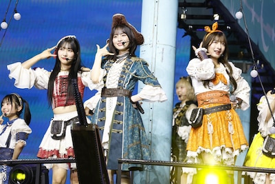 「≠ME 全国ツアー2025『We want to find “カフェ樂園”』」追加公演より。©YOANI/KING RECORDS