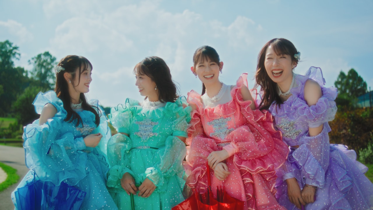 TEAM SHACHI「晴れ晴れ」ミュージックビデオのサムネイル。