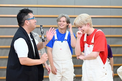 中西茂樹（なすなかにし）とユーキ（超特急）。