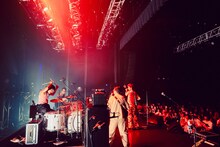 OKAMOTO'S「4EVER NOW」大阪公演の様子。（撮影：キョートタナカ）