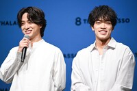 左から寺西拓人、原嘉孝。