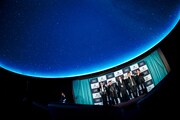記者会見場となったプラネタリウム。