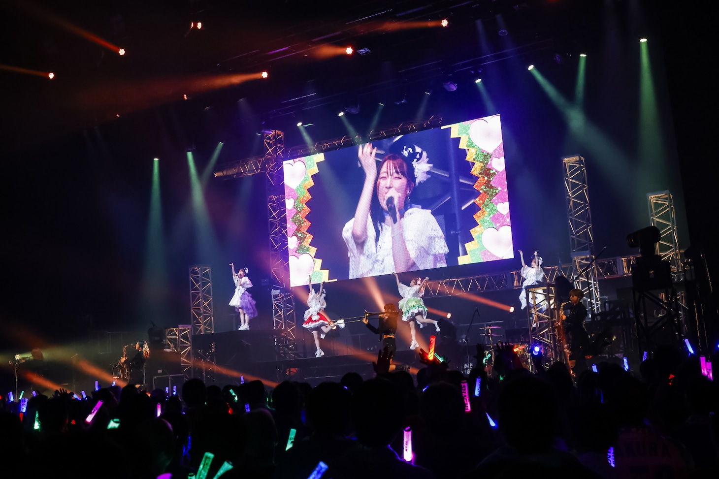 「TEAM SHACHI 最終SHOW～アイドルロード～：君のココロの伝説になりたい！」の様子。（撮影：笹森健一）