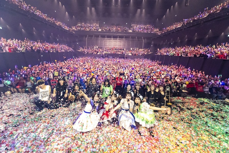 「TEAM SHACHI 最終SHOW～アイドルロード～：君のココロの伝説になりたい！」の様子。（撮影：笹森健一）