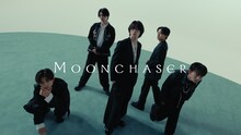 STARGLOW「Moonchaser」ミュージックビデオのサムネイル。