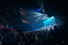 「Devil ANTHEM. ONE MAN LIVE『#でび夏霞演奏会2025』」の様子。（撮影：真島洸）