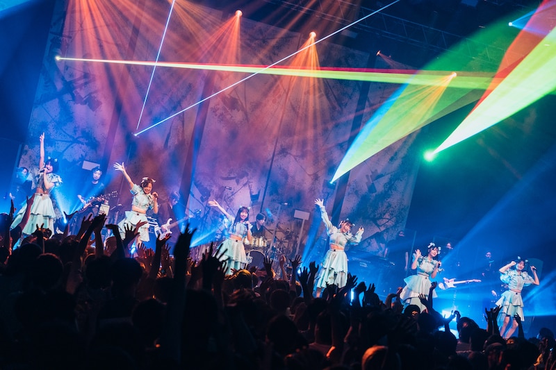 「Devil ANTHEM. ONE MAN LIVE『#でび夏霞演奏会2025』」の様子。（撮影：真島洸）