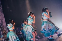 「Devil ANTHEM. ONE MAN LIVE『#でび夏霞演奏会2025』」の様子。（撮影：真島洸）