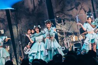 「Devil ANTHEM. ONE MAN LIVE『#でび夏霞演奏会2025』」の様子。（撮影：真島洸）