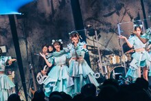 「Devil ANTHEM. ONE MAN LIVE『#でび夏霞演奏会2025』」の様子。（撮影：真島洸）