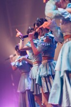 竹越くるみ「Devil ANTHEM. ONE MAN LIVE『#でび夏霞演奏会2025』」の様子。（撮影：真島洸）