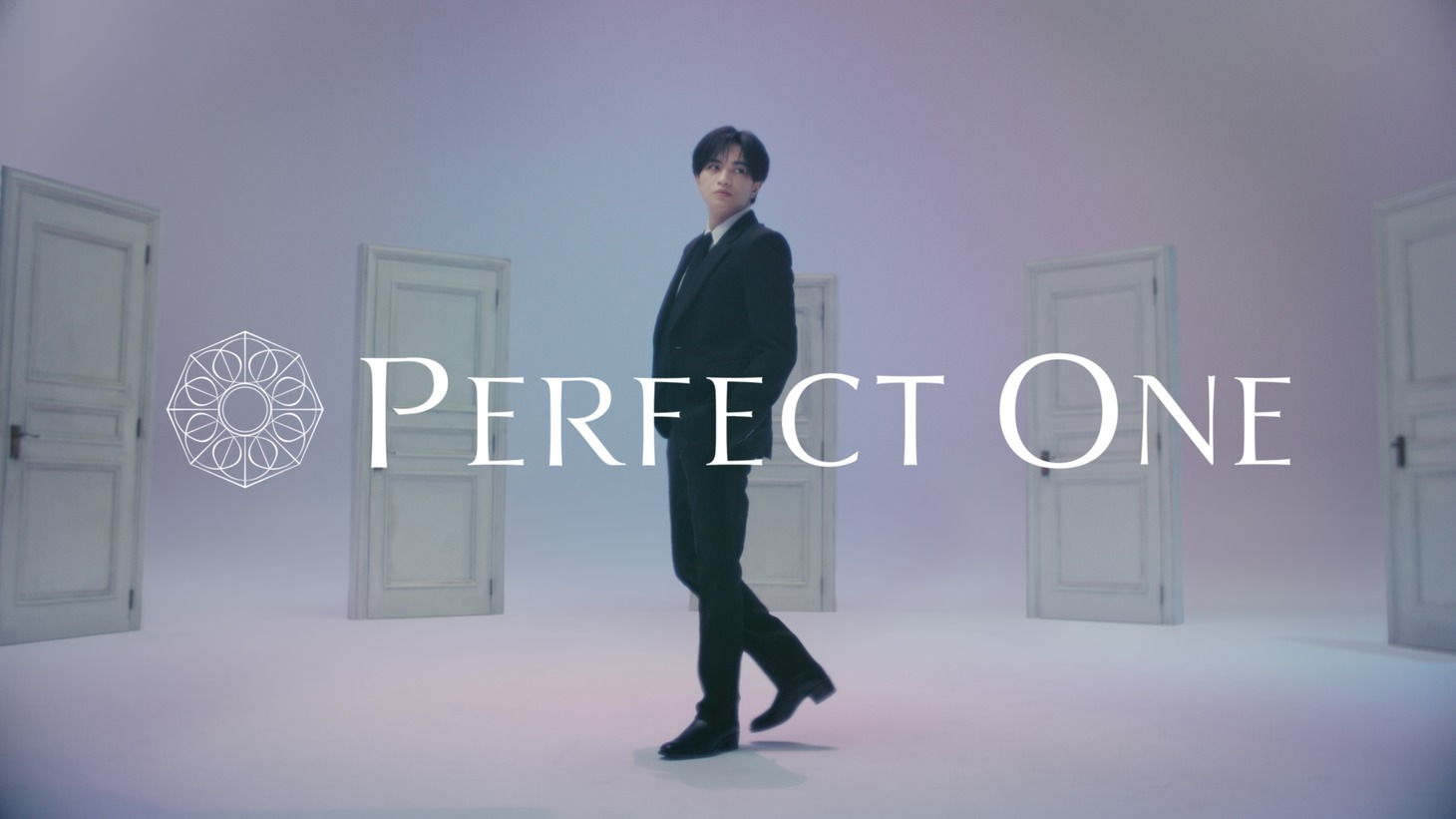 「パーフェクトワン」の新テレビCM「世界の扉」編より。