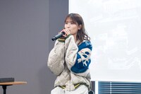 「プロの無職」である先輩を演じた岩本蓮加。