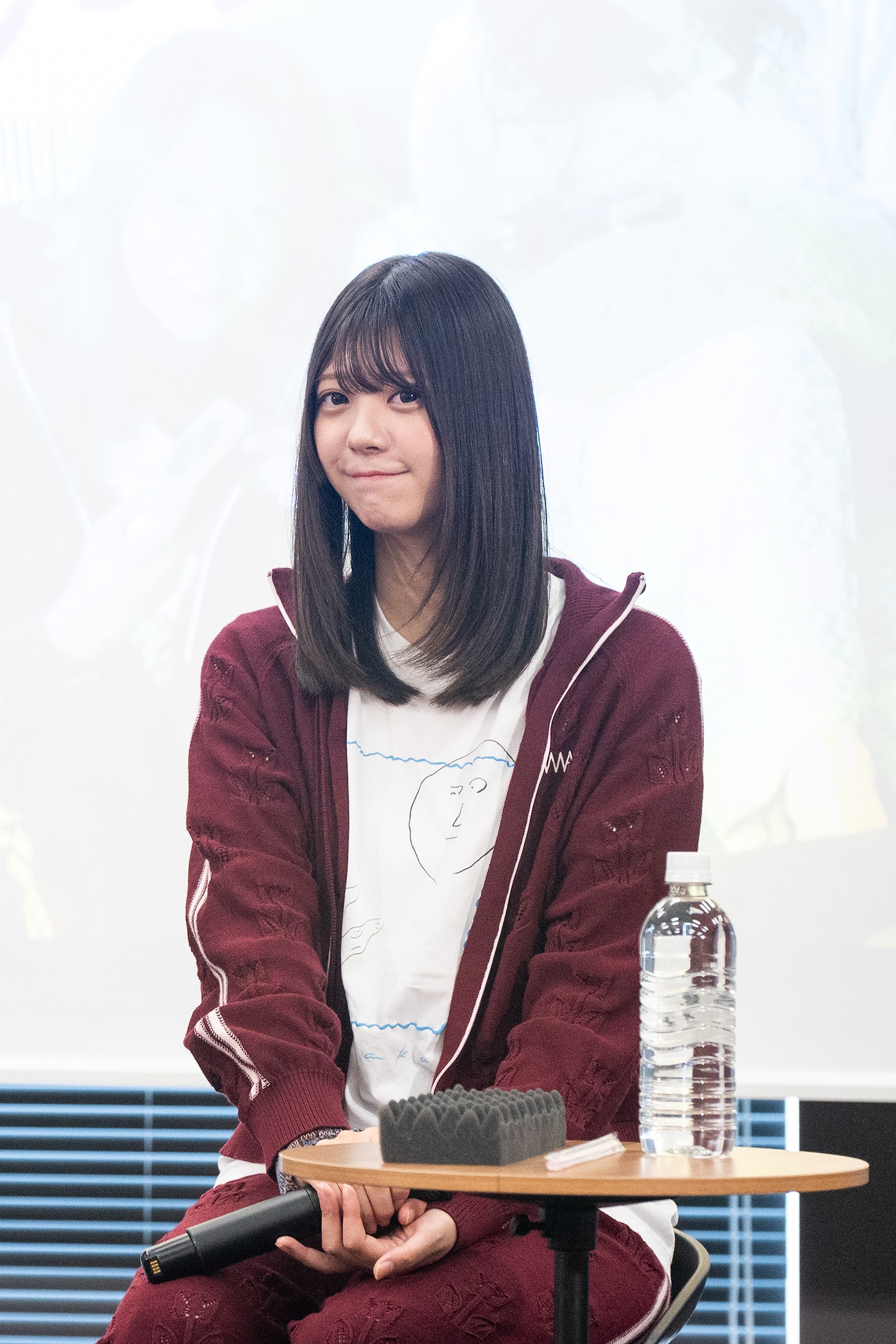 冨里奈央