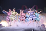 「超ときめき♡宣伝部のきみのハートにロックオンTOUR 2025 ～10th Anniversary～」神奈川・横浜アリーナ公演の様子。
