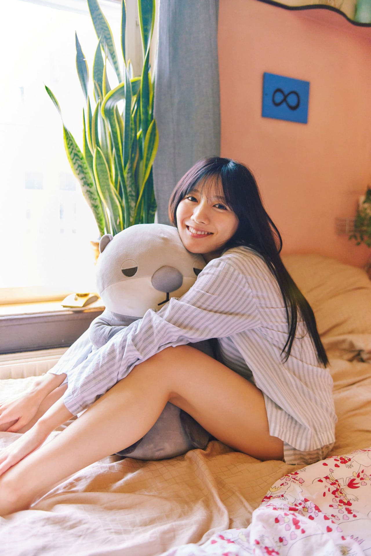 櫻井優衣ソロカット（東京ニュース通信社刊 / 撮影：HIROKAZU