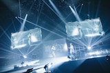 YonYonとの「Mirror(選択)」パフォーマンスの様子。(Photo by Leo Iizuka)