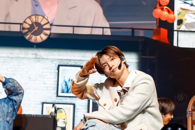 志賀李玖（撮影：小坂茂雄）