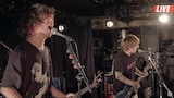 Hi-STANDARDによる生配信ライブの様子。