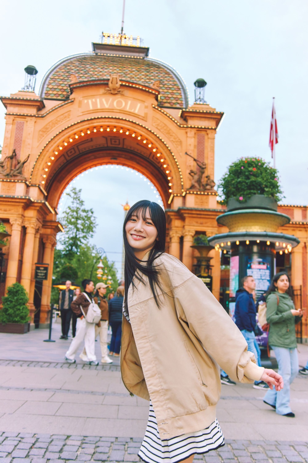 黒ビキニの河田陽菜、装飾に心奪われ瞳を閉じる　2nd写真集先行カット第7弾公開