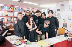 アイナ・ジ・エンドと向井秀徳、NHK「tiny desk concerts JAPAN」でコラボ