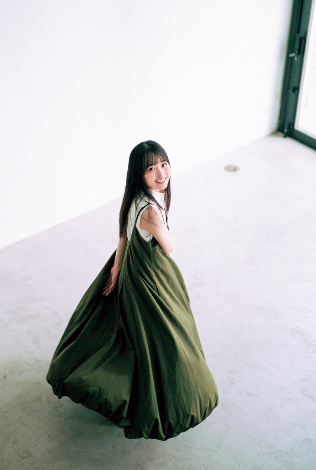 直筆サイン入りチェキ - 乃木坂46一ノ瀬美空が「週刊少年マガジン」初