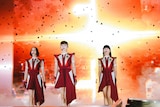 「Cipher」を歌いながらメインステージに現れたPerfume。(撮影:上山陽介)