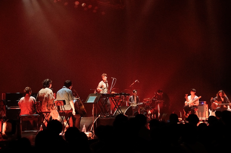 小袋成彬のパフォーマンスの様子。（Photo by Asami Nobuoka）