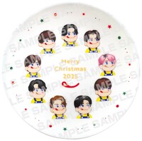 人気画像8位は「Snow Manがペコちゃんに！不二家でオリジナルプレート付きのクリスマスケーキ販売」より、「FUJIYA×Snow Man オリジナルクリスマスプレート」イメージ画像。