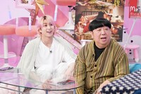 佐久間大介（Snow Man）と日村勇紀（バナナマン）。©︎日本テレビ