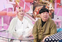 佐久間大介（Snow Man）と日村勇紀（バナナマン）。©︎日本テレビ