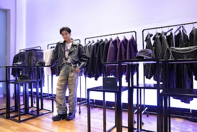 FORSOMEONE STOREを訪店した零/L.E.I.（川村壱馬）。