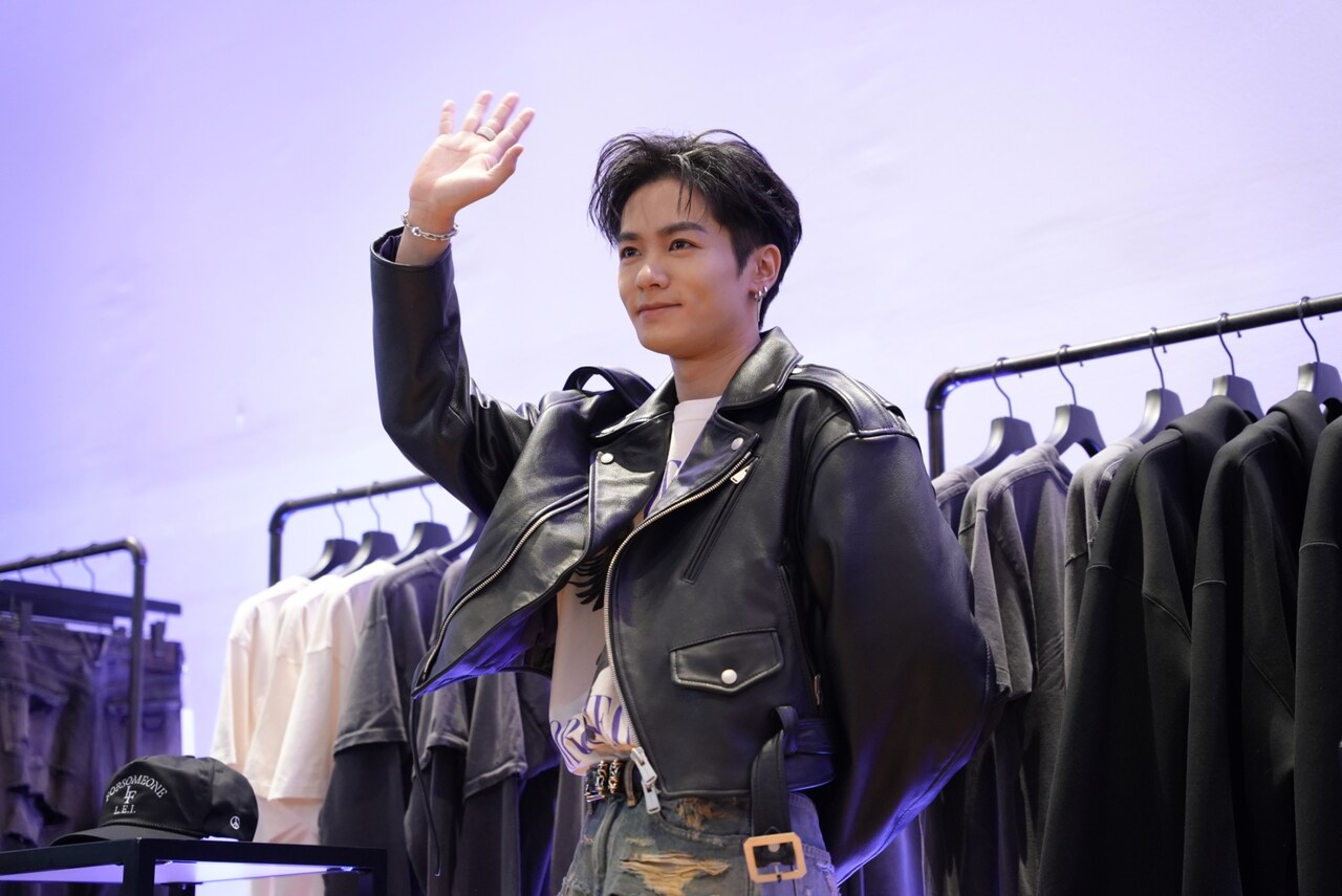 FORSOMEONE L.E.I. コラボ ロングTシャツ 川村壱馬 零 FORSOMEONE +