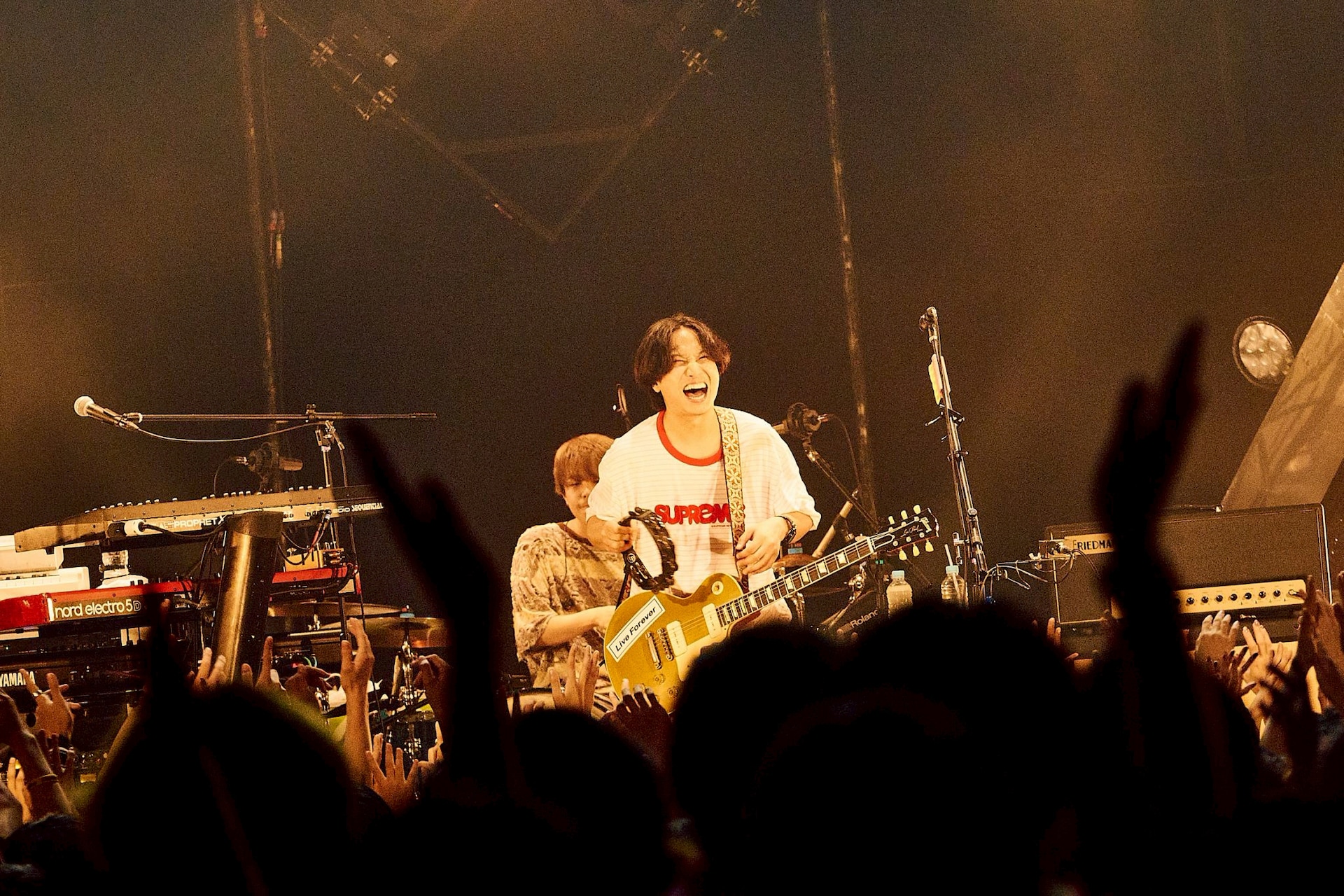 マカロニえんぴつが懐かしい曲を連発、オタクだらけのツアー閉幕