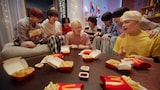 &TEAMが出演するWeb CM「ポテナゲにはコカ・コーラ!篇」より。