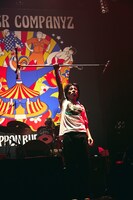 鈴木圭介（Vo）（撮影：新保勇樹）