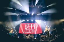 「SHISHAMO ワンマンライブ2025『残暑お見舞い申し上げます!!!』」の様子。（撮影：渡邉一生）