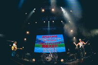 神奈川・Uvanceとどろきスタジアム by Fujitsu公演の開催を発表するSHISHAMO。（等々力陸上競技場）（撮影：渡邉一生）