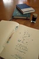 フェアで販売される文房具イメージ。