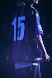 アンコールでサッカーシャツを着用し“15番”を背負ったYOSUKE(Vo)。