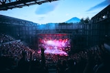 SPYAIR「JUST LIKE THIS 2025」2日目、ステージの後方には富士山が。