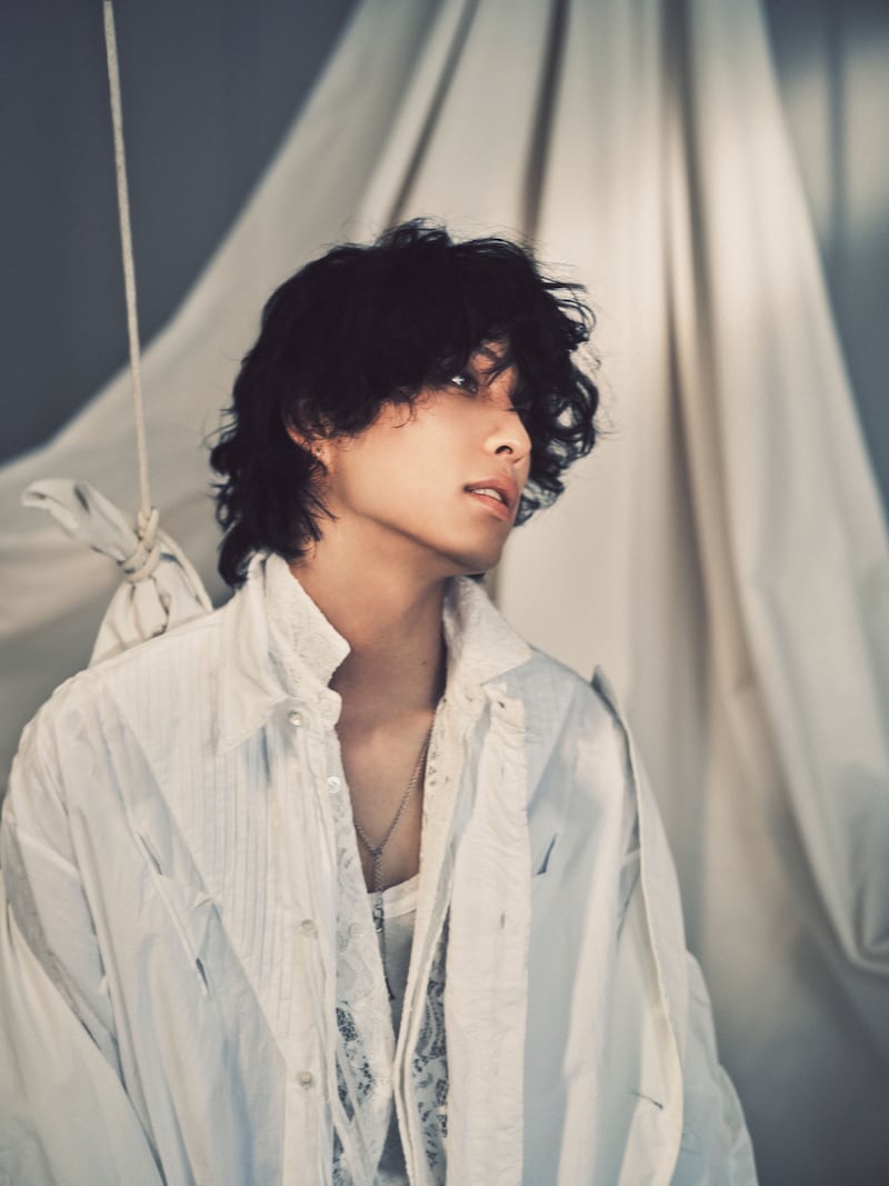 OSHIKIKEIGOの新しいアーティスト写真。