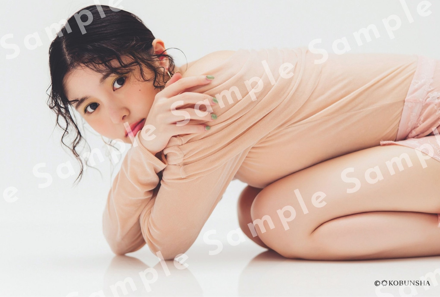 頓知気さきなフォトスタイルブック「また明日！」トーク＆お渡し会特典生写真（撮影：横山マサト）
