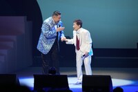 左から大江裕、水前寺清子。