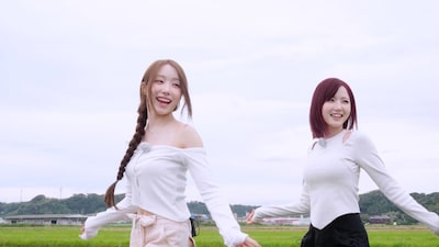 「絶景ダンス」より。左から、MEI（SAY MY NAME）、本田仁美（SAY MY NAME）。©︎テレビ朝日