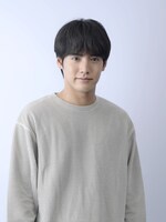 赤楚衛二。「キンパとおにぎり～恋するふたりは似ていてちがう～」で主人公を演じる。