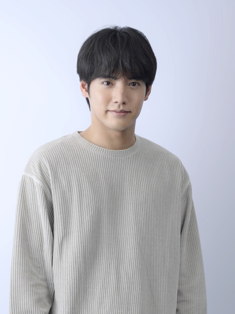 赤楚衛二。「キンパとおにぎり～恋するふたりは似ていてちがう～」で主人公を演じる。