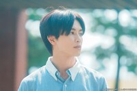 草川拓弥（超特急）演じる「私」。©日本映画放送